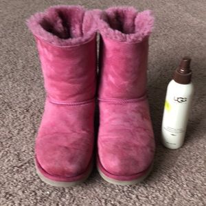 Pink uggs